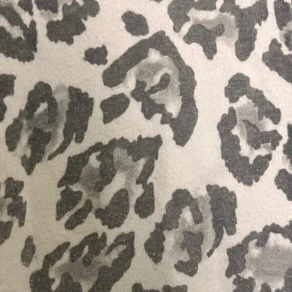 Chico's Zenergy Zip Front Hoodie with pockets Sz 3 XL 16  Grey Cheetah print - Picture 5 of 7